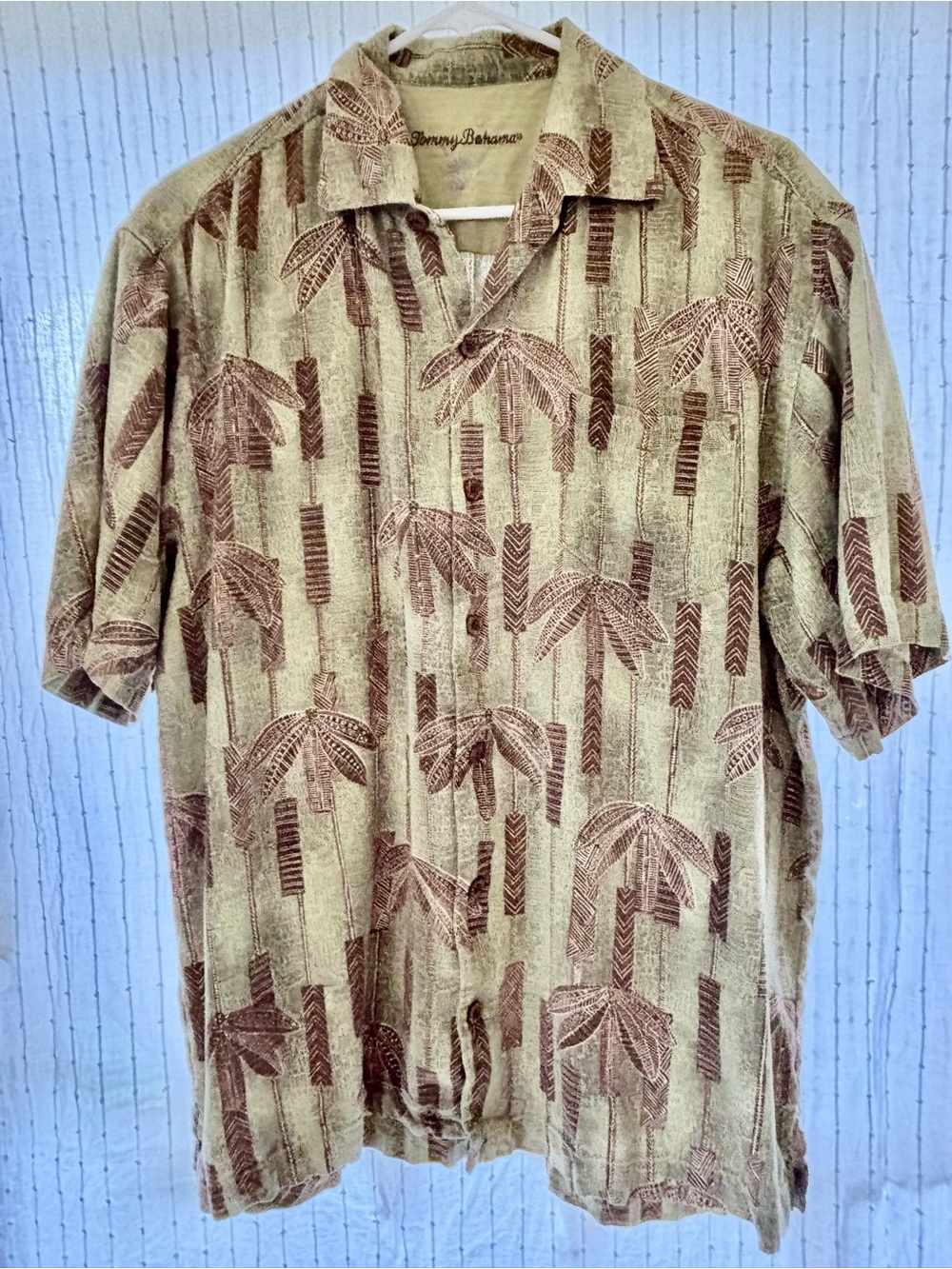 Tommy Bahama Men's Silk Hawaiian Aloha Shirt